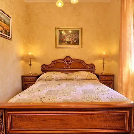 Holiday home Sarita Sisan