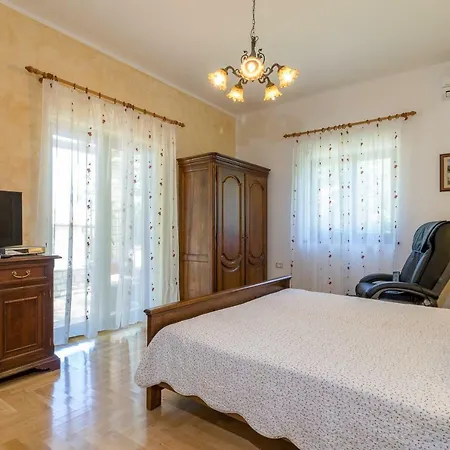 Sarita Holiday home